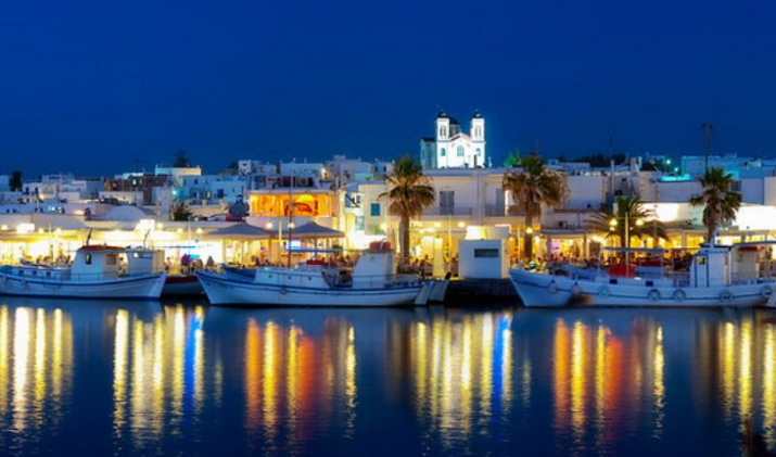  Naoussa, Paros 